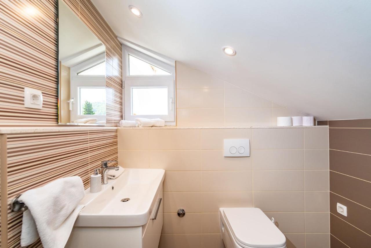 Apartman Dunatov Preko Exteriör bild